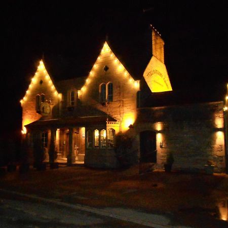 Hotel Willoughby Arms Little Bytham Exterior foto