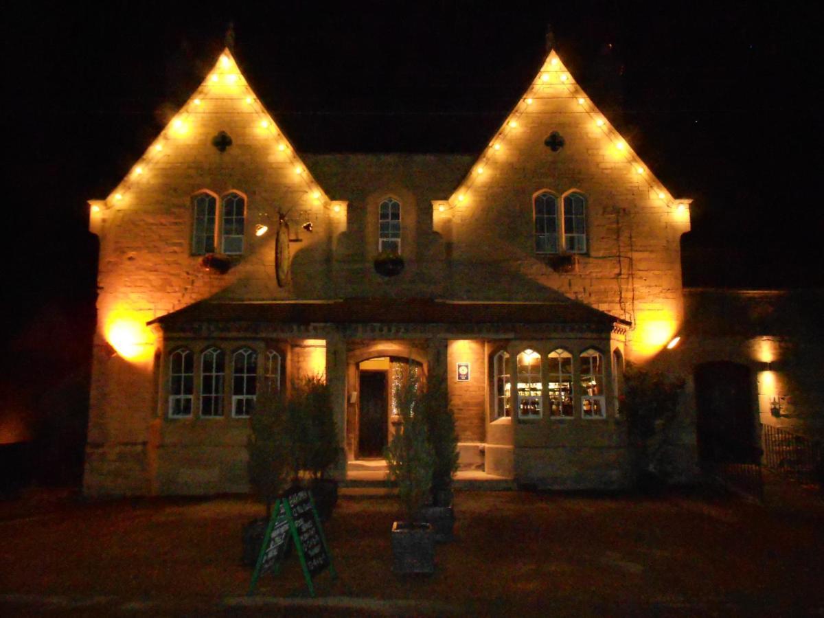 Hotel Willoughby Arms Little Bytham Exterior foto