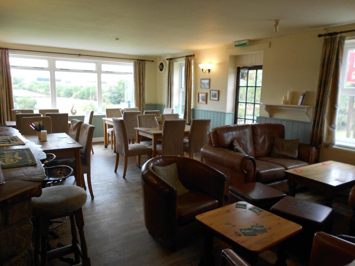 Hotel Willoughby Arms Little Bytham Exterior foto